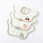 Baveta Tip Floare, Embo, din Bumbac, pentru Copii 0-12 Luni, Rezistenta la apa, 8 Straturi, Model Tricotat cu Cirese, 26 x 29 cm, Alb - imagine 7