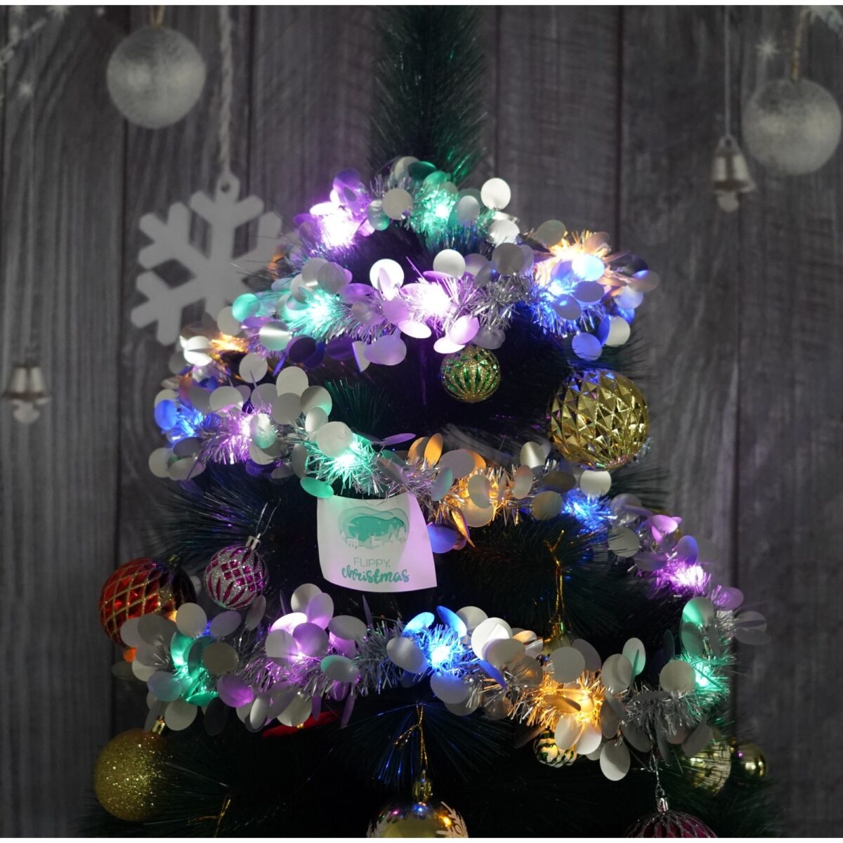 Beteala Craciun cu LED, Argintie, model cu paiete rotunde, 2 m x 5 cm, PVC, Sir, Artificiala, Embo - imagine 2