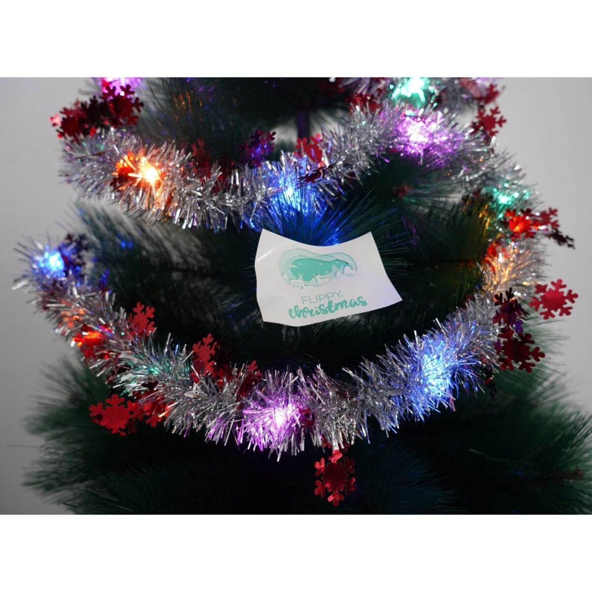 Beteala Craciun cu LED, Rosie, model cu fulgi de nea, 2 m x 5 cm, PVC, Sir, Artificiala, Embo - imagine 3