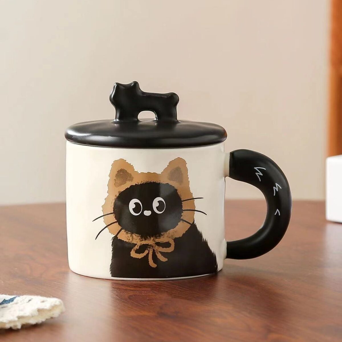 Cana din Ceramica, Embo, Model in Cutie pentru Cadou, Cana pentru Ceai, Cafea, Cana Retro Design Capac cu Figurina 3D, 9.5 x 8 x 8 cm, 360 ml, Bej, Print Pisica Maro Negru - imagine 2