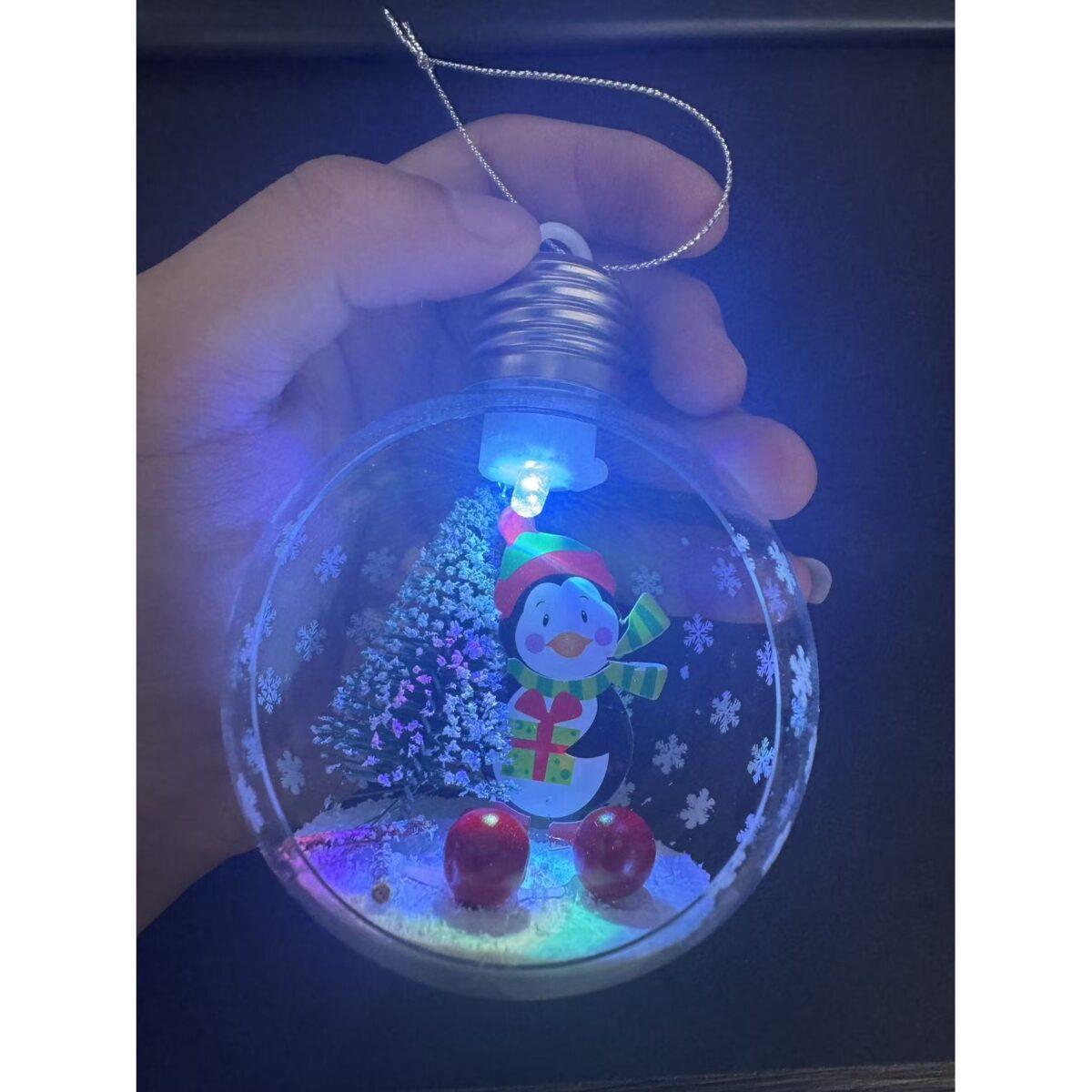 Glob de Craciun, Embo, cu LED, Model Pinguin, 10 x 5 x 3 cm, Multicolor - imagine 3