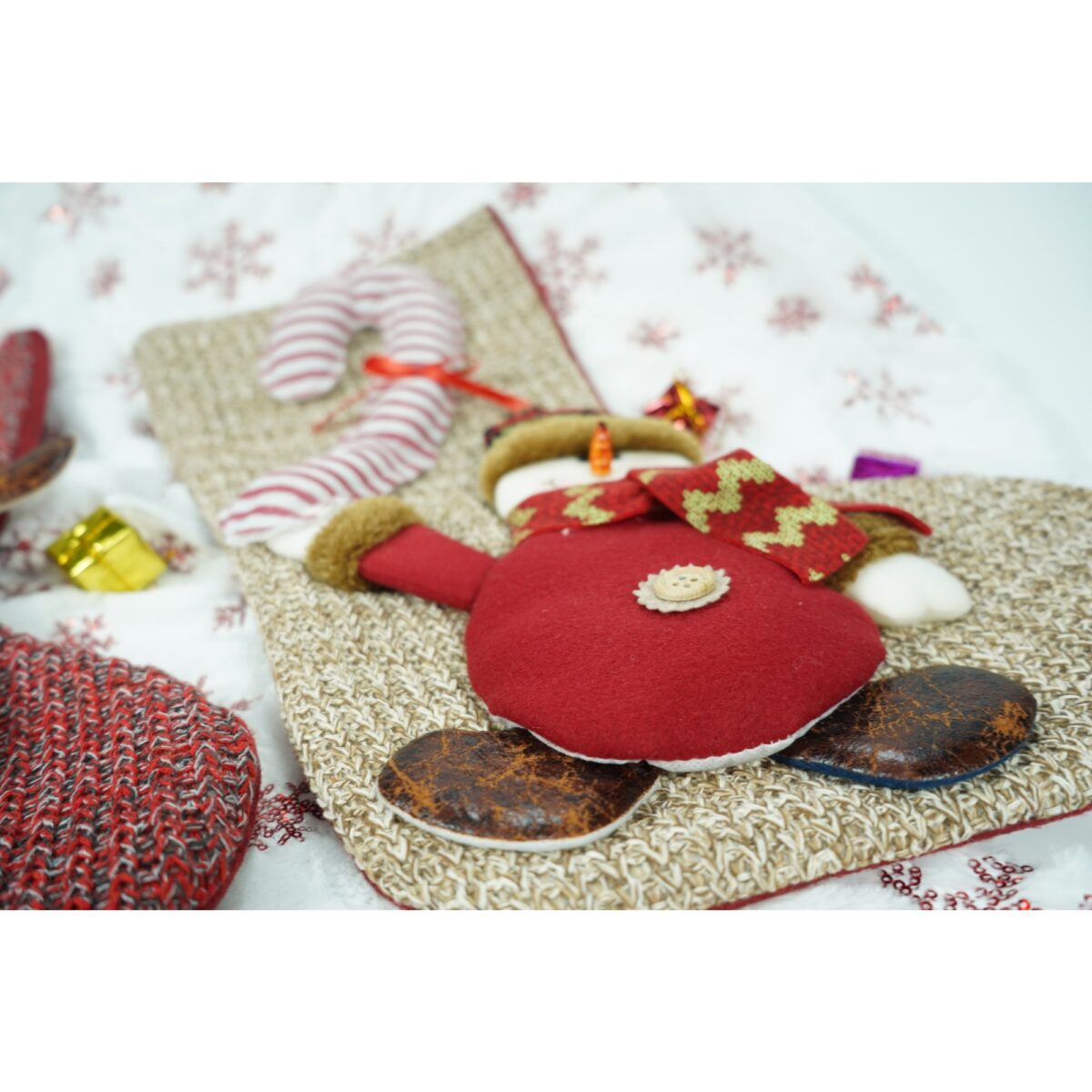 Ciorap Cadouri,Embo,cu model om de zapada,maro, marimea 20x45 cm, textil, interior - imagine 3