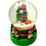 Decoratiune muzicala glob cu zapada, cu lumini si muzica, Mos Craciun, 15.5 cm, multicolor - imagine 4