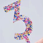 Decoratiune Topper pentru Tort, Embo, din Acrilic cu Fulgi de Sclipici, Model Cifra 3, Inaltime 18.5 cm, Transparent MulticolorÂ  - imagine 2