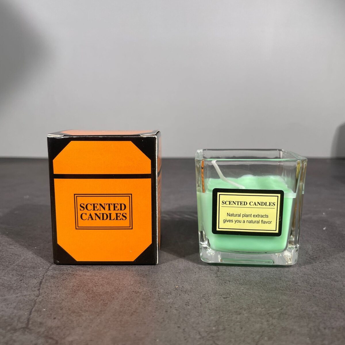 Lumanare Parfumata, Embo, Model Pahar Transparent, cu Ulei Esential, 4.8 x 5.4 x 5.5 cm, Aroma de Ceai Alb, Verde - imagine 2