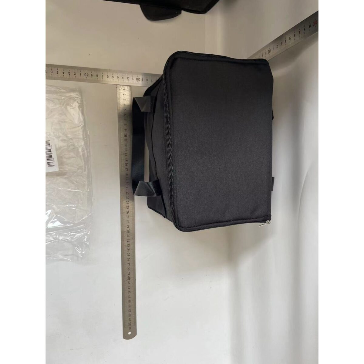 Geanta Termica Embo pentru Pranz, Compartimente Telefon si Tacamuri, Multifunctionala, Impermeabila, 24x18x21 cm, Negru - imagine 2