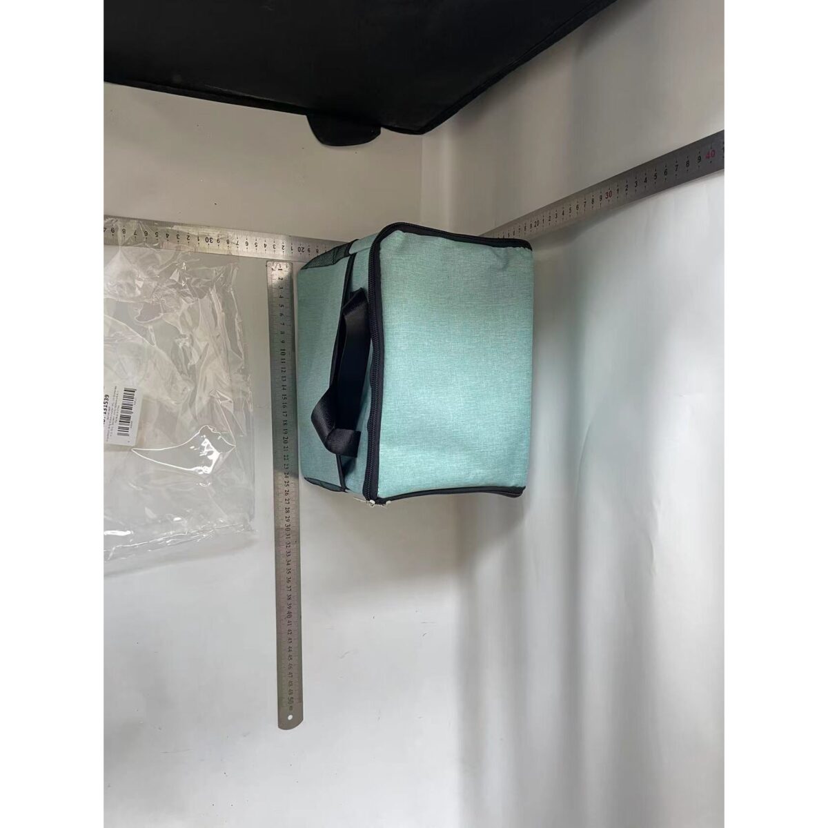 Geanta Termica Embo pentru Pranz, Compartimente Telefon si Tacamuri, Multifunctionala, Impermeabila, 24x18x21 cm, Verde - imagine 2