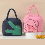Geantă Frigorifică, Embo, cu Desene Animat, Portabilă pentru Copii, de Prânz, din Pânză Oxford, 22x14x19 cm, Model Purcelus, Roz - imagine 6