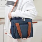 Geanta Termo-Izolanta, Embo, Multifunctionala, 1 Compartiment Principal, 1 Buzunar Lateral Exterior, Impermeabila, Manere si Bretea de Umar, 25x22x15 cm, Albastru - imagine 3