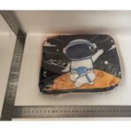 Geanta Termoizolanta pentru Copii, Embo, 23x13x19 cm, Model Imprimeu Astronaut, din Folie de Aluminiu si Panza Oxford, Negru/Portocaliu - imagine 2