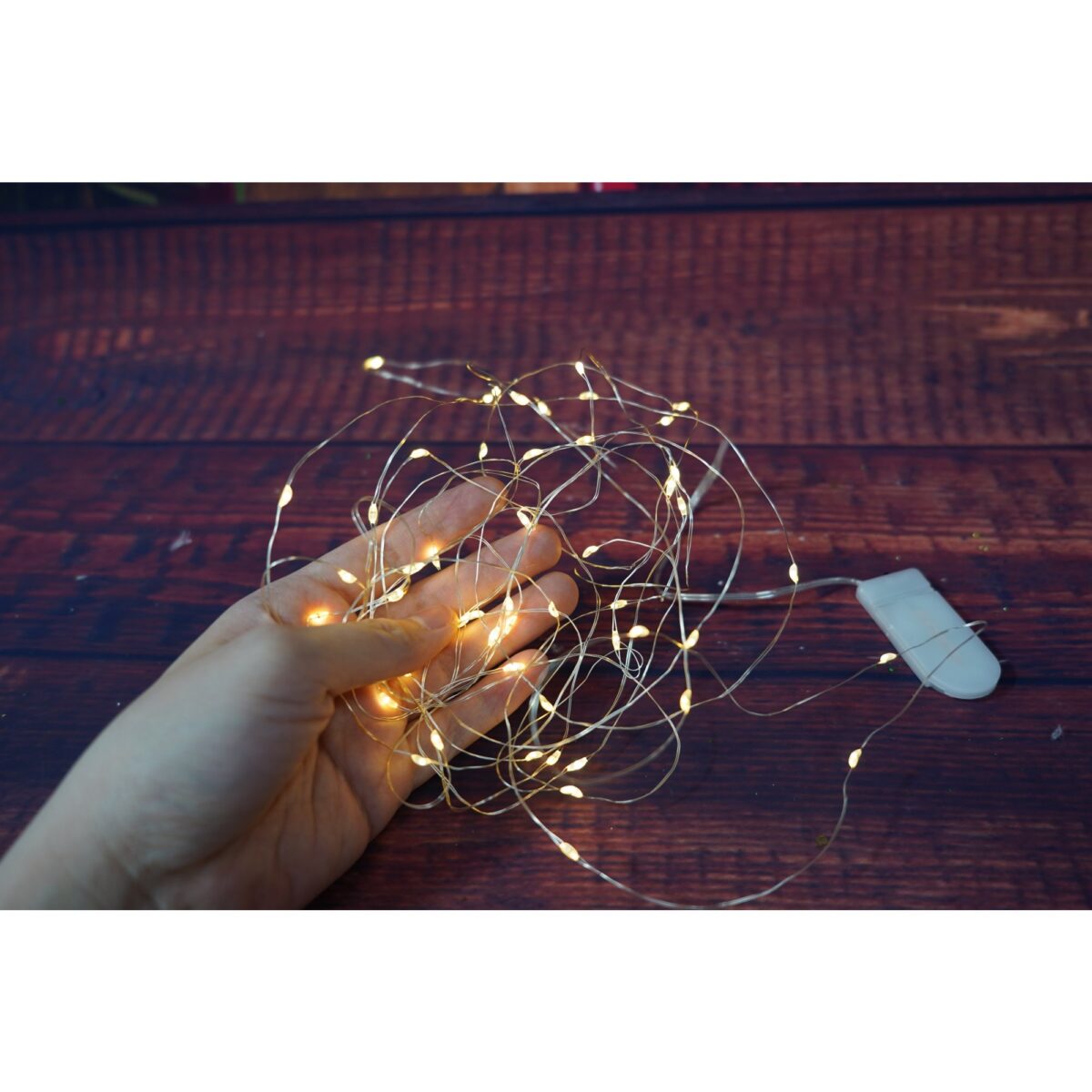 instalatie-craciun-3-metri-30-led-uri-alb-cald-cu-baterii-fir-cupru-liniar-interior-exterior-flippy-61f1117238b69 Instalatie Craciun, Liniara, 3 m, Baterii, 30 LED-uri, Alb Cald, Fir Cupru, Interior/Exterior, Embo - imagine 4