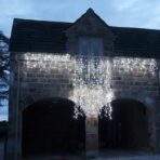 Instalatie Craciun Profesionala de Exterior IP65, Tip Perdea, 7m x 2m, 1400 Led-uri Mari, Alb rece, cu flash, Alimentator 1,5 m, Interconectabila, Fir negru, Embo - imagine 9