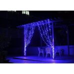 Instalatie Craciun, Tip Perdea, IP44, 9 m x 1 m, 540 LED-uri, Albastru, cu flash, Transformator cu telecomanda, Interconectabila, Prelungitor 5 m inclus, Fir transparent, Interior/ Exterior, Embo - imagine 5