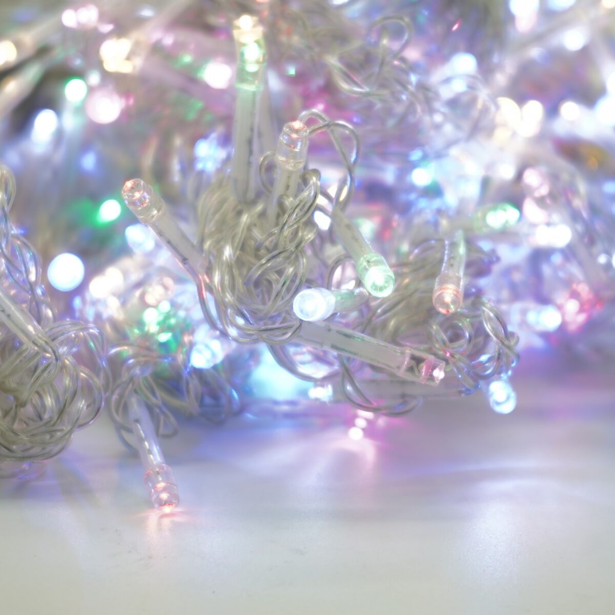 Instalatie Craciun Yoto, Tip Perdea, 3 m x 3 m, 320 LED-uri, Prelungitor 1.5 m, 8 Jocuri de Lumini, Interconectabila, Fir transparent, Interior/Exterior, Multicolor - imagine 6