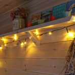 Instalatie de Craciun liniara Yoto, 10 m, din care 1 m cablu priza 220V, 100 LED, 8 jocuri de lumini, controler, fir negru, alb cald - imagine 8