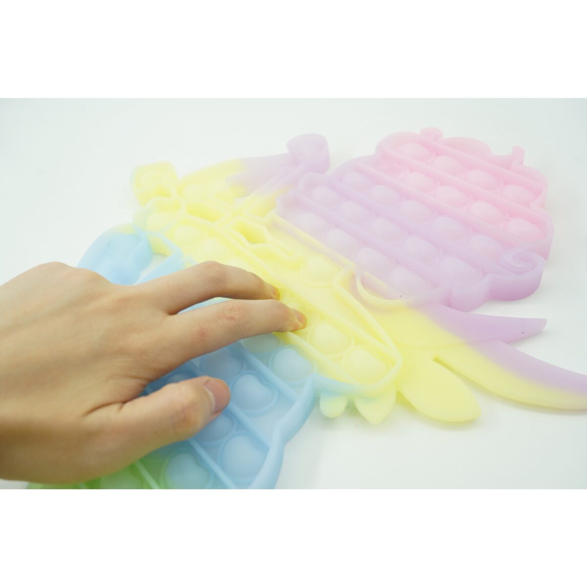 Jucarie antistres din silicon Embo, Pop it Now and Flip It , 40x45 cm, Cupidon, Fosforescent, Multicolor - imagine 4