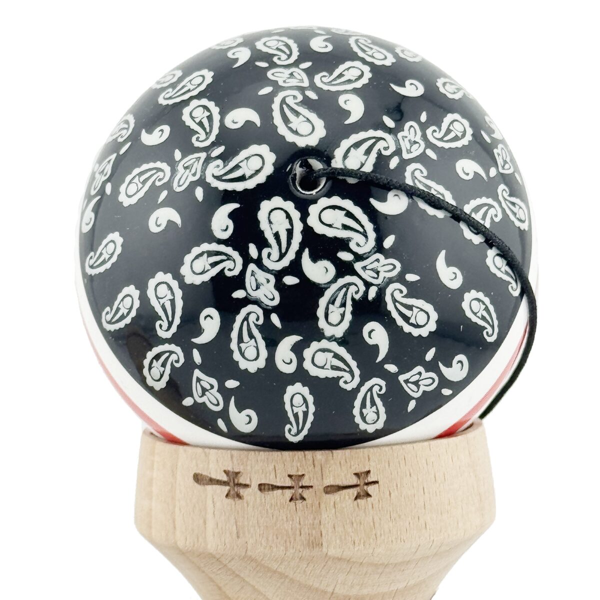 Kendama X Originala CHICANOS, Profesionala, Embo, Cupe Mari KING SIZE V3, Super Sticky, Gaura in Baza, Rulment Metalic, din lemn 18 cm, Ata 55 cm, Negru/Alb - imagine 9