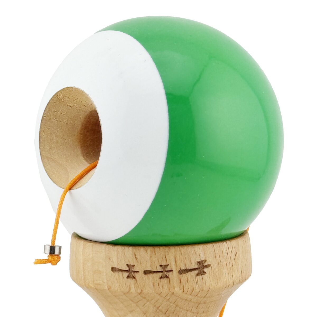 Kendama X Originala, Profesionala, Embo, Big Cups V2, Super Sticky cu Cupe Mari, din lemn 18 cm, Rulment Metalic cu Ata 55 cm, Verde/Alb - imagine 5