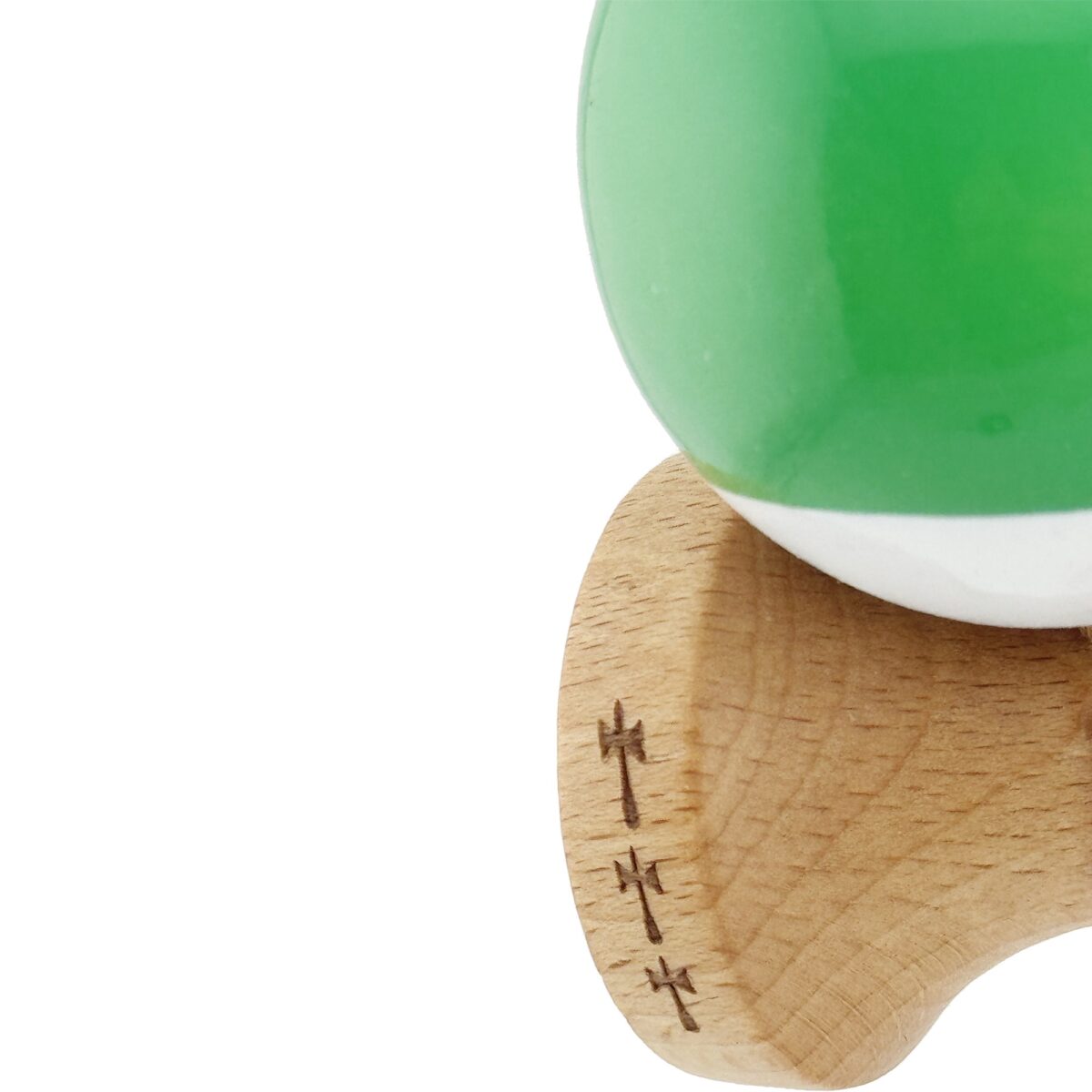Kendama X Originala, Profesionala, Embo, Big Cups V2, Super Sticky cu Cupe Mari, din lemn 18 cm, Rulment Metalic cu Ata 55 cm, Verde/Alb - imagine 6