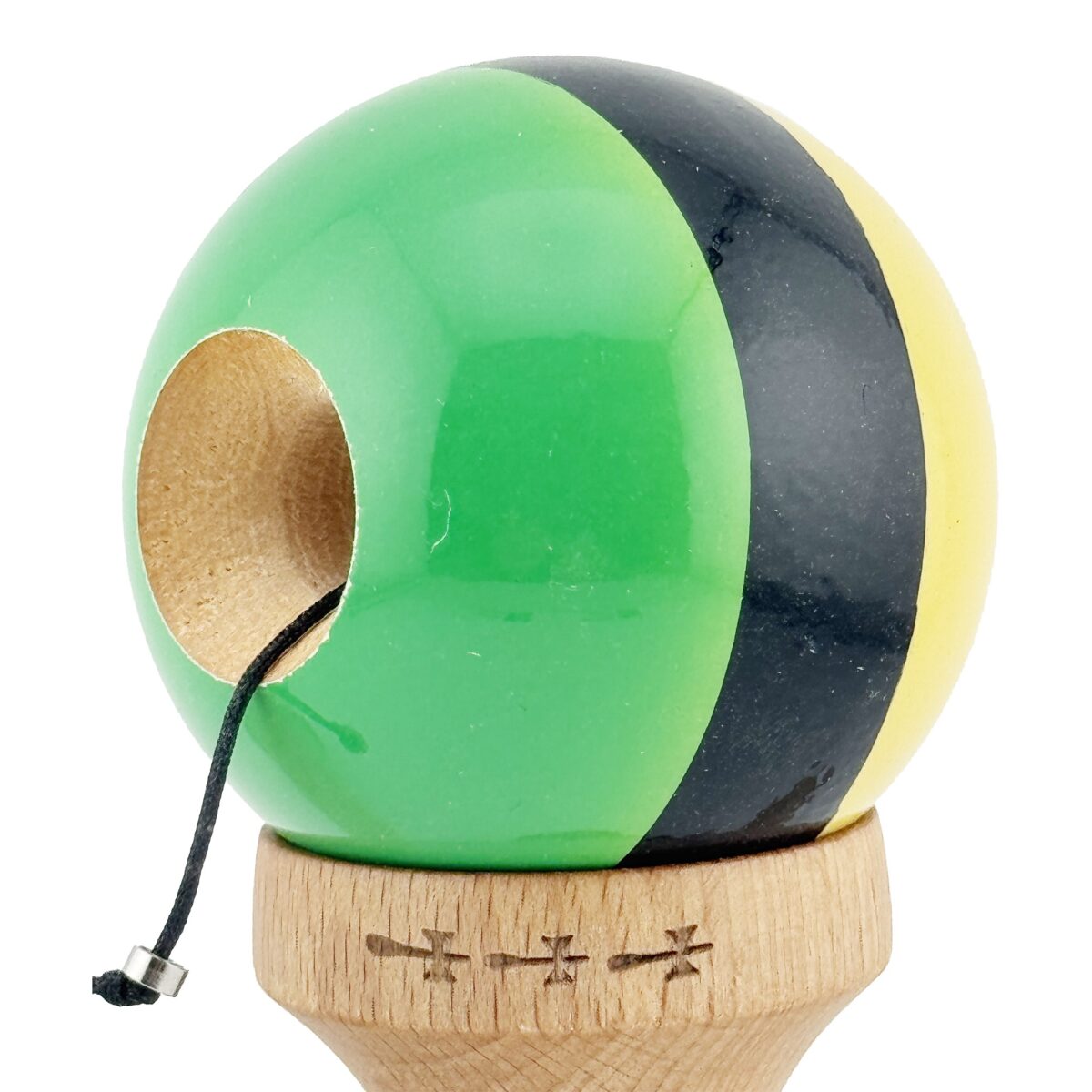 Kendama X Originala, Profesionala, Embo, Big Cups V2, Super Sticky cu Cupe Mari, Rulment Metalic, din lemn 18 cm, Ata 55 cm, Galben/Negru/Verde - imagine 6