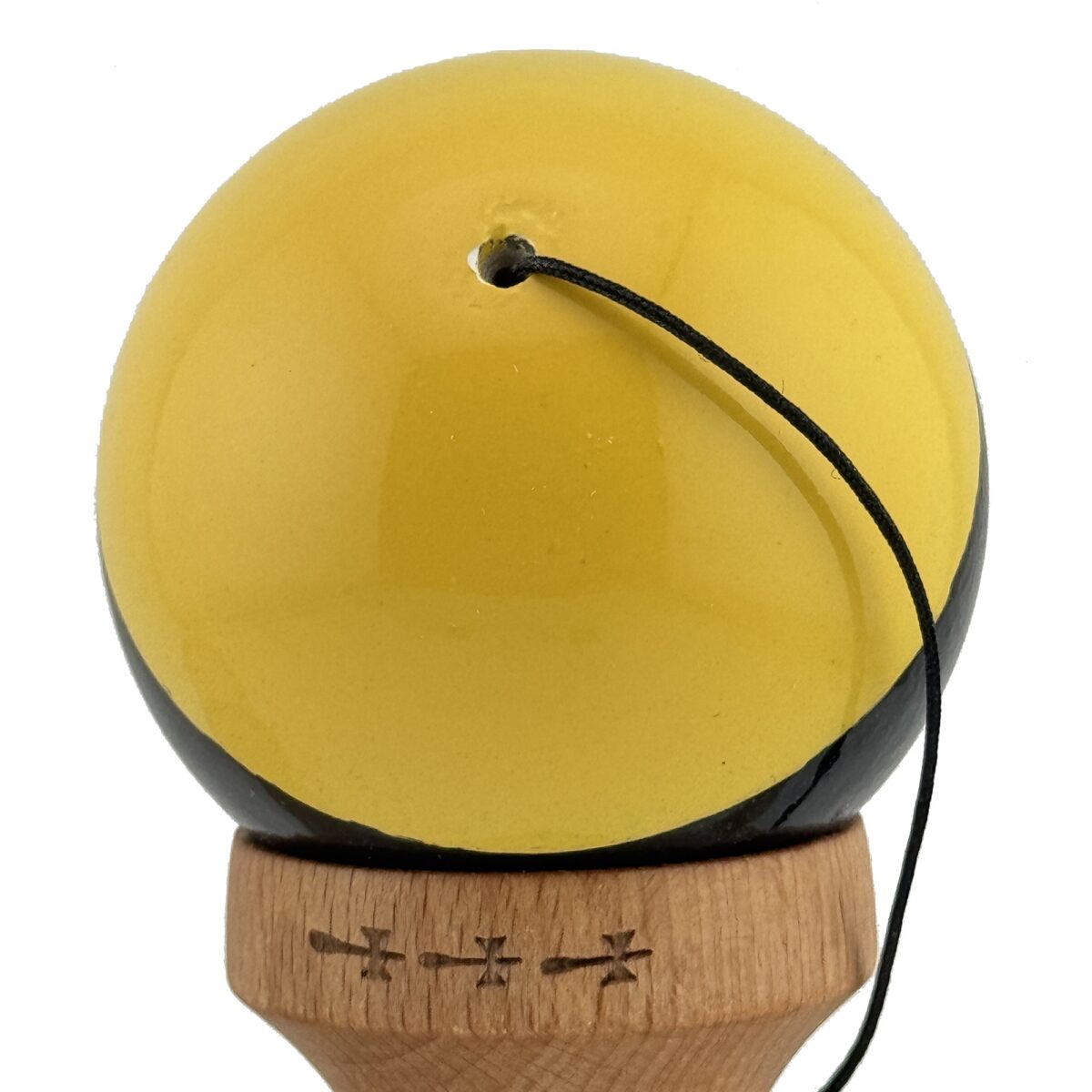 Kendama X Originala, Profesionala, Embo, Big Cups V2, Super Sticky cu Cupe Mari, Rulment Metalic, din lemn 18 cm, Ata 55 cm, Galben/Negru/Verde - imagine 9