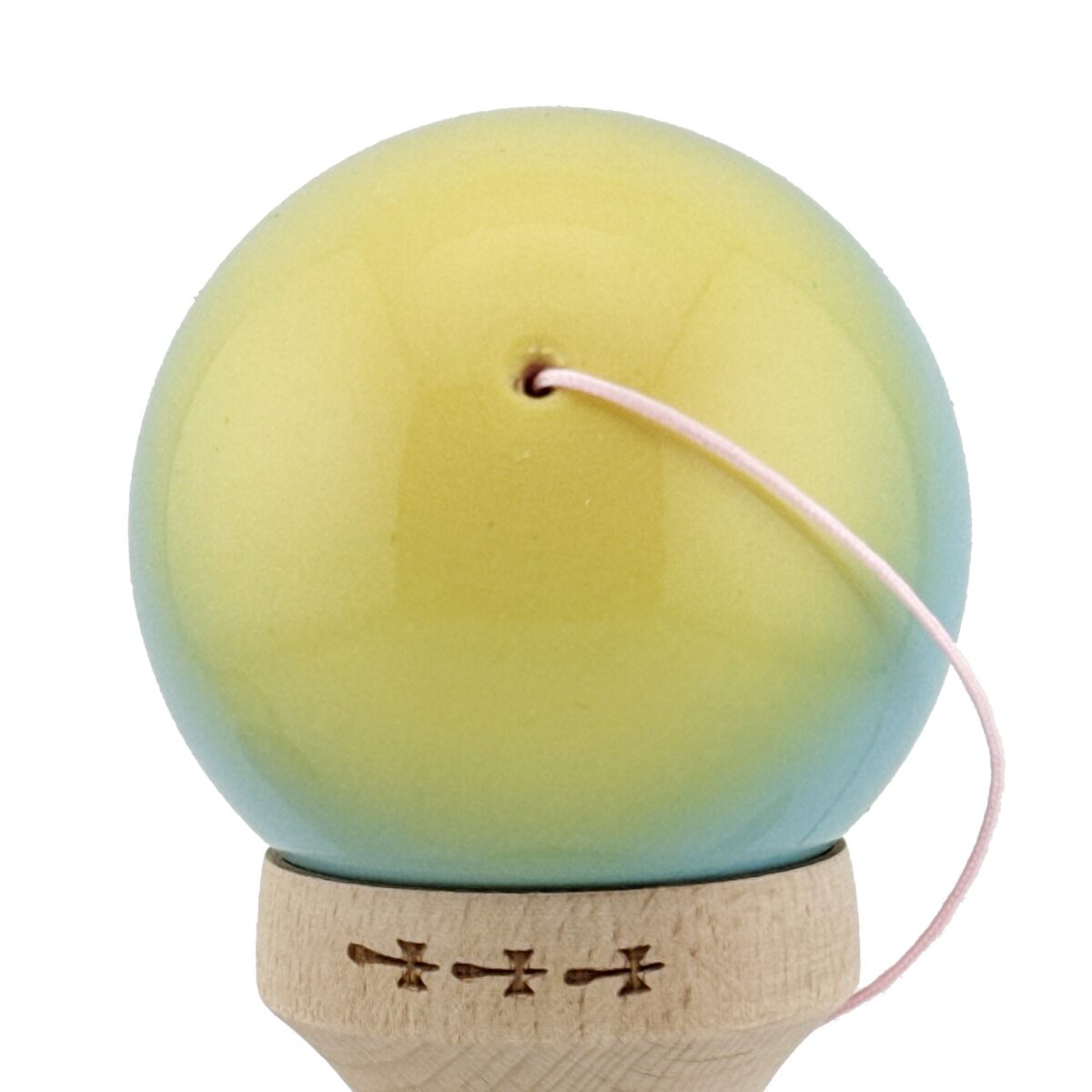 kendama-x-originala-profesionala-flippy-big-cups-v2-super-sticky-din-lemn-18-cm-gradient-galben-alba-690e3c9fbd4f9 Kendama X Originala, Profesionala, Embo, Big Cups V2, Super Sticky Cupe Mari, Rulment Metalic cu Ata 55 cm, Galben/Albastru deschis/Verde - imagine 8
