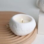 Lumanare Parfumata, Embo, Model Abstract, Aroma Amber Moss, din Ceara de Soia, 8 x 5.5 x 6 cm, Alb - imagine 2