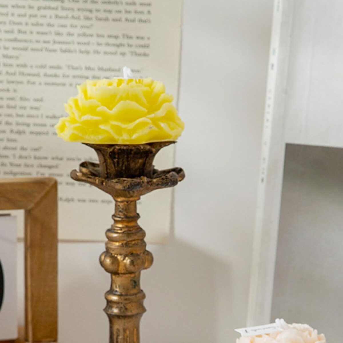 Lumanare Parfumata, Embo, Model Trandafir, Ardere 10h, 70 g, 7.5 x 3.5 cm, Parfum de Citrice, Galben - imagine 3