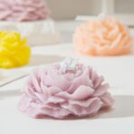 Lumanare Parfumata, Embo, Model Trandafir, Ardere 10h, 70 g, 7.5 x 3.5 cm, Parfum de Lavanda, Lila - imagine 2