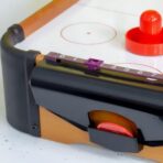 Masa Air Hockey Graffiti cu Picioare Lungi, Embo, Lemn, 2 Pucuri, Tabela Scor, 2 Impingatoare, 76x38x61 cm, Maro - imagine 4