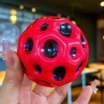 Minge Saltareata Hiperelastica, Embo, Space Moon Ball foarte Elastica, Antistress pentru Copii, Diametru 66 mm, Rosu - imagine 3