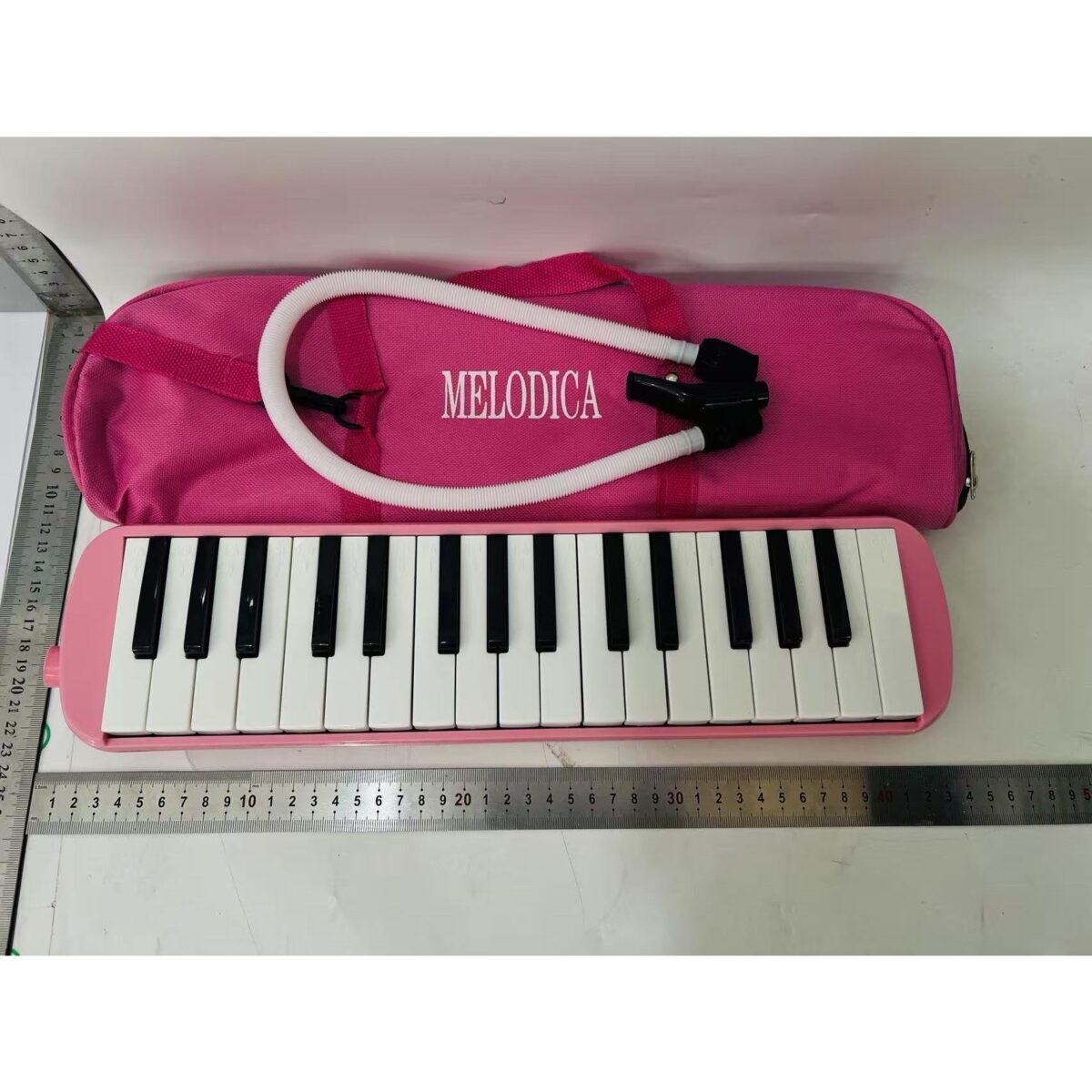 Muzicuta Melodica 32 Clape, Embo, din ABS, pentru Incepatori, 45 x 13 x 7 cm, Include Husa si Suflator, Roz - imagine 4
