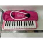 Muzicuta Melodica 32 Clape, Embo, din ABS, pentru Incepatori, 45 x 13 x 7 cm, Include Husa si Suflator, Roz - imagine 4