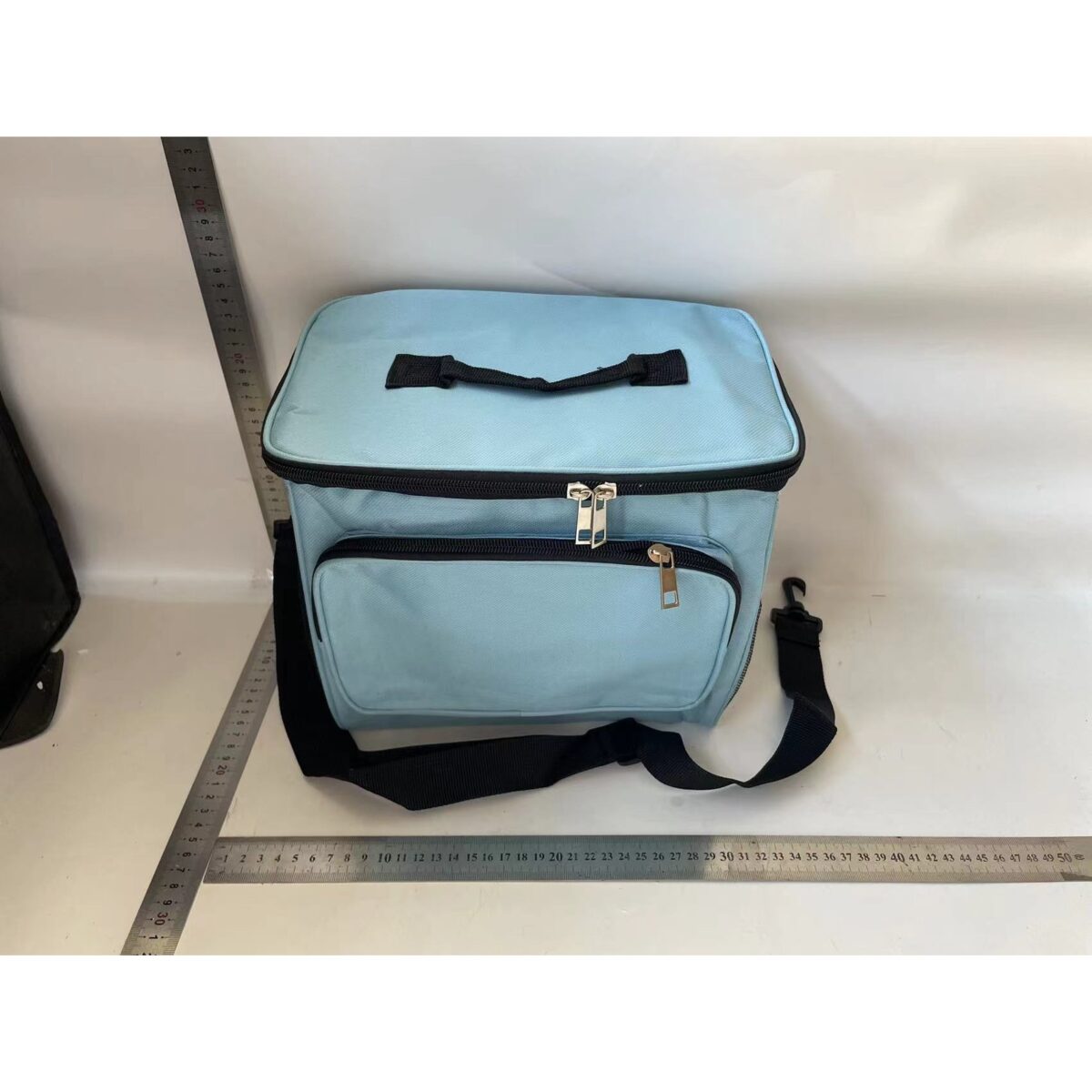 Geanta pentru Picnic cu izolare termica, Embo, Multifunctionala, Compartimentata, 2 Tipuri de Manere, Impermeabila, 26x24x17 cm, Albastru Deschis - imagine 2