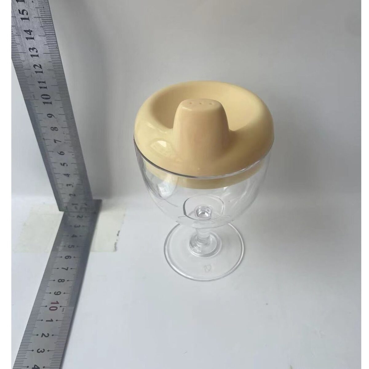 Pahar din Plastic Transparent cu Picior, Embo, pentru Copii, 14 x 7.7 cm, cu Cioc Antiscurgere, + 3 Ani, Fara Maner, Galben - imagine 9