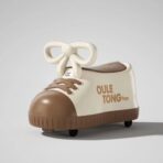 Masina pentru Copii, Embo, Model Pantof, 4 Roti, 1-6 ani, Cutie de Depozitare, din ABS, 48 x 27 x 34 cm, Maro - imagine 2