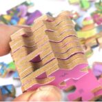 Puzzle 60 de Piese din Lemn in Cutie Metalica, Embo, Model Cei Trei Purcelusi, Educativ, Dezvoltare Abilitati Cognitive, pentru Prescolari, 22.5x13.5 cm, Multicolor - imagine 6
