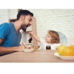 Scaun de Masa pentru Bebelusi si Copii, Embo, cu Roti, Telescopic, Pliabil, Masuta Reglabila, Suport Picioare, Scaun cu Invelis Piele Artificiala, Centura Siguranta, Spatiu Depozitare, 97x73x65 cm, Verde - imagine 7