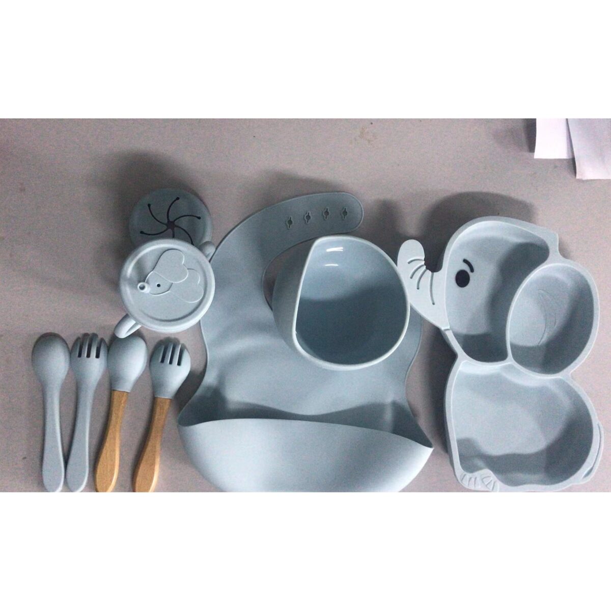 Set 10 Piese Servire Masa. Embo, pentru Bebelusi si Copii, din Silicon/Lemn, cu Ventuze Anti-alunecare, fara Alergeni. +6 Luni, Model Elefant, Albastru Deschis - imagine 3