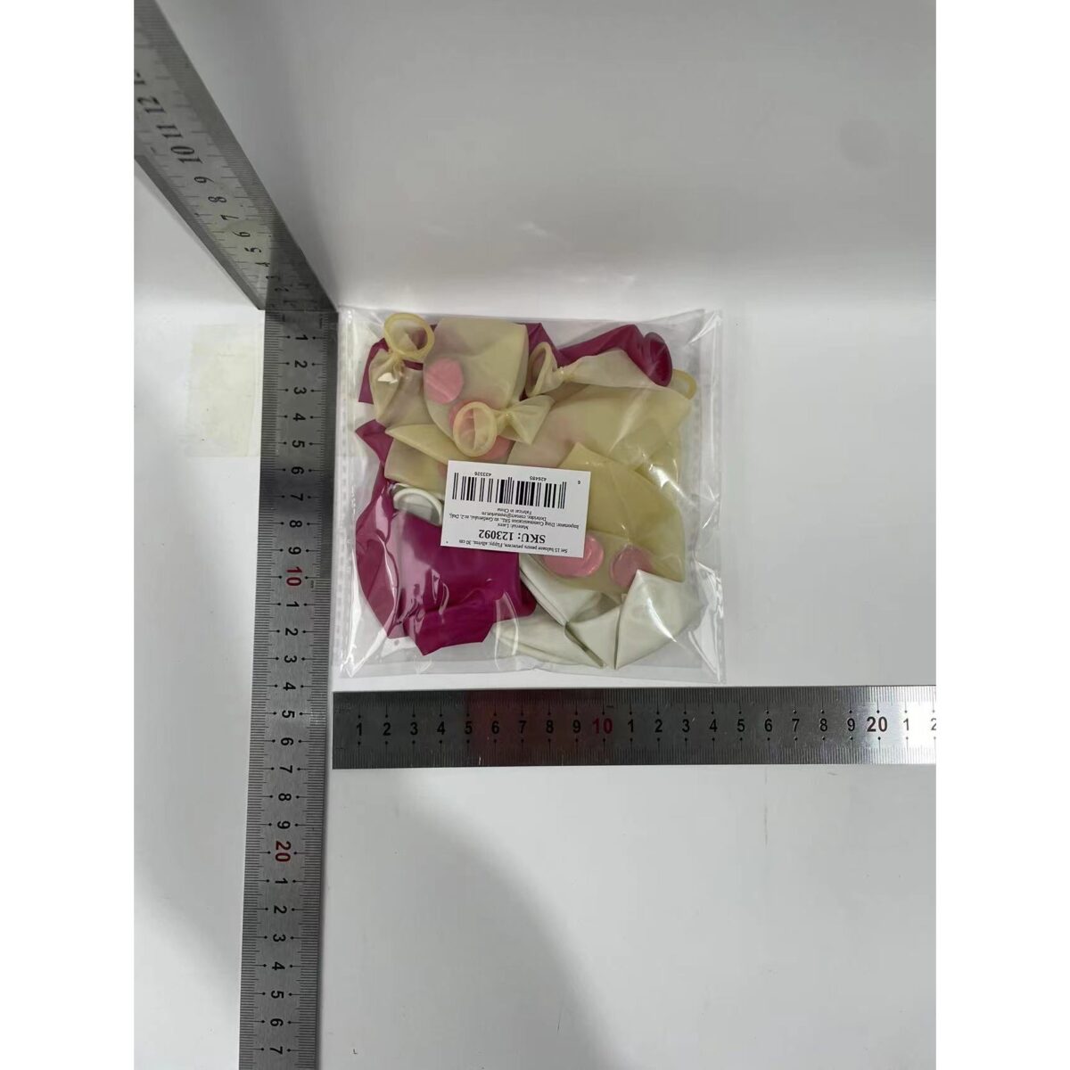set-15-baloane-pentru-petrecere-flippy-alb-roz-30-cm-66125b1f2904d Set 15 baloane pentru petrecere, Embo, alb/roz, 30 cm - imagine 6