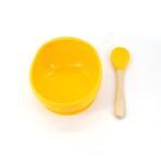 Set 2 piese diversificare bebelusi si copii din silicon Embo, bol cu ventuza, lingurita din lemn si silicon, pentru gustari, fara alergeni, galben