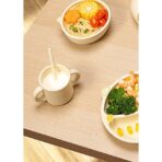 Set 2 Piese Hranire Bebelusi si Copii, Embo, Cana cu Capac si Pai, din Silicon, fara BPA, de la 12 Luni, Model Pisicuta, 12 x 9.5 x 11 cm, Bej - imagine 2