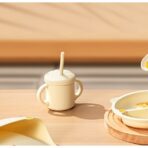 Set 2 Piese Hranire Bebelusi si Copii, Embo, Cana cu Capac si Pai, din Silicon, fara BPA, de la 12 Luni, Model Pisicuta, 12 x 9.5 x 11 cm, Bej - imagine 5