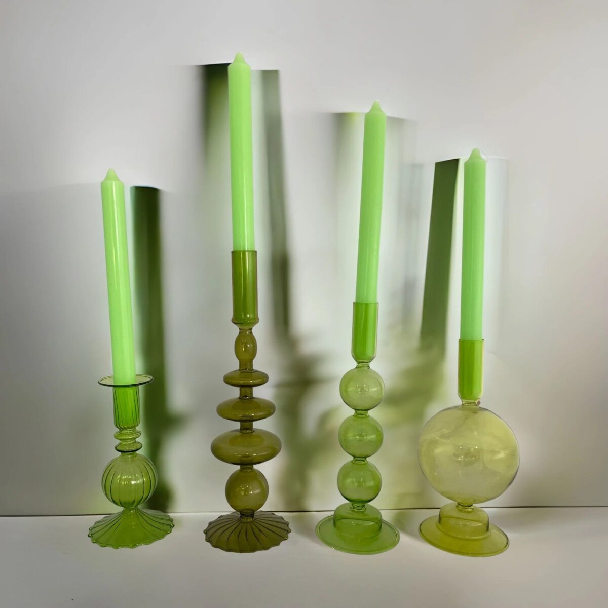 Set 4 Lumanari, Embo, pentru Suport de Masa, Fara Miros si Fum, din Parafina, 2.2 x 25 cm, Verde - imagine 4