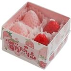 Set 4 Lumanari Parfumate, Embo, Model Capsunici, Ardere 30 min, 52g, 6.3 x 6.3 x 3.8 cm, Rosu/Roz