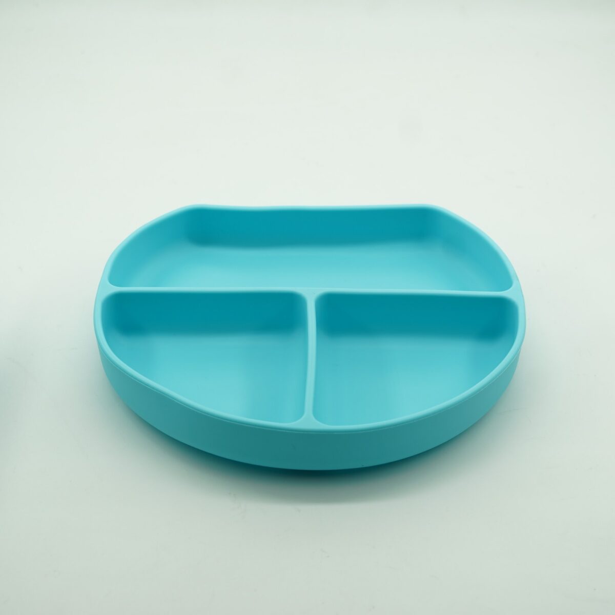 Set 5 piese diversificare bebelusi si copii din silicon Embo, baveta, farfurie compartimentata cu ventuza, bol cu ventuza, tacamuri, fara alergeni, albastru - imagine 4