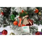 Set brad artificial de Craciun si elemente decorative, nins, decorat cu conuri pin, pentru interior/exterior, inaltime 210 cm, diametru 131 cm, 630 ramuri, Embo, alb/verde, suport metalic inclus - imagine 6