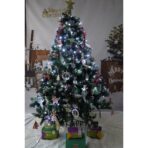 Set brad artificial de Craciun si elemente decorative, nins, decorat cu conuri pin, pentru perete/colt, inaltime 210 cm, diametru 149 cm, 1224 ramuri, Embo, verde, suport metalic inclus - imagine 2