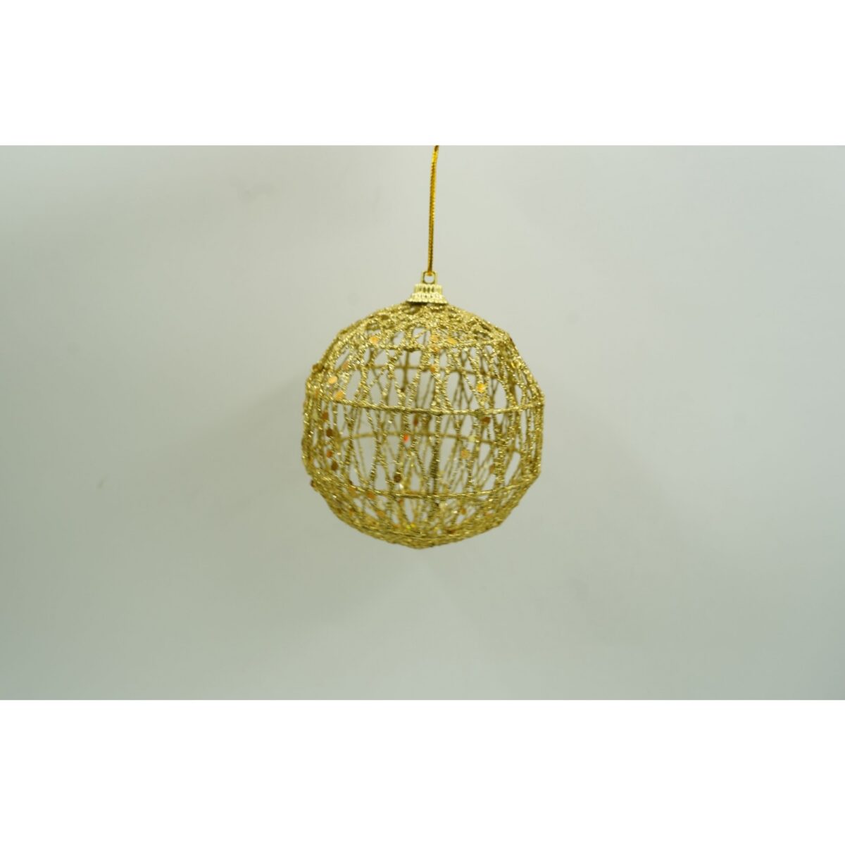 Set de 4 ornamente de brad, Embo, de tip Glob, Auriu, cu Ã¸ de 8 cm, din metal, cu finisaj sclipitor , cutie  8  cm adancime x 32  cm lungime x 8  cm inaltime - imagine 3