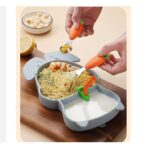 Set diversificare bebelusi Embo, din silicon, 26 x 15 cm, 1 farfurie compartimentata in forma de iepure, lingurita si furculita, pai, perie pai, fara alergeni, ventuza fixare,  forma creativa,  bleumarin - imagine 2